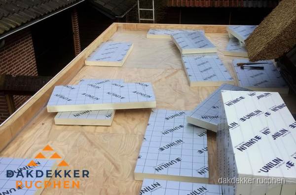 PIR isolatieplaten leggen op plat dak in Rucphen PIR isolatieplaten leggen op plat dak in Rucphen